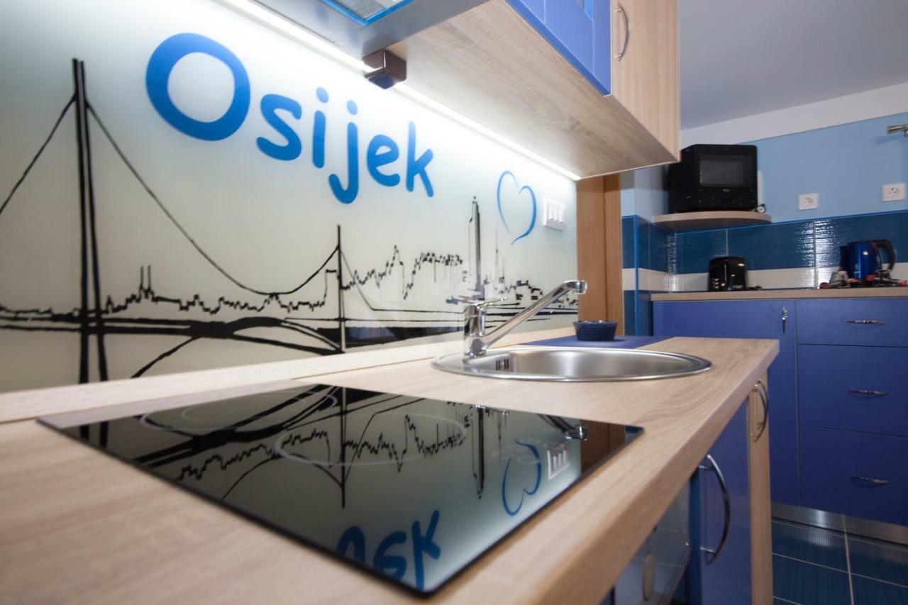 Design Apartments Red Blue Osijek Ngoại thất bức ảnh